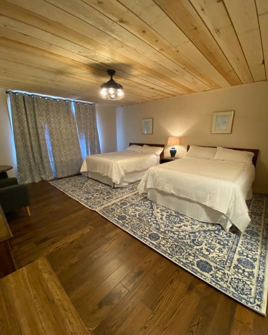 Standard room with 2 Double-size bed